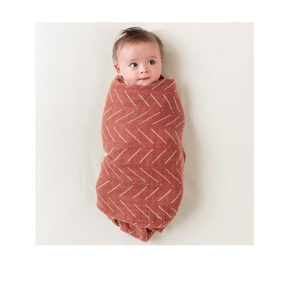 Itzy Ritzy Rust Red White Chevron Cotton Muslin Gauze Baby Swaddle Blanket Loop